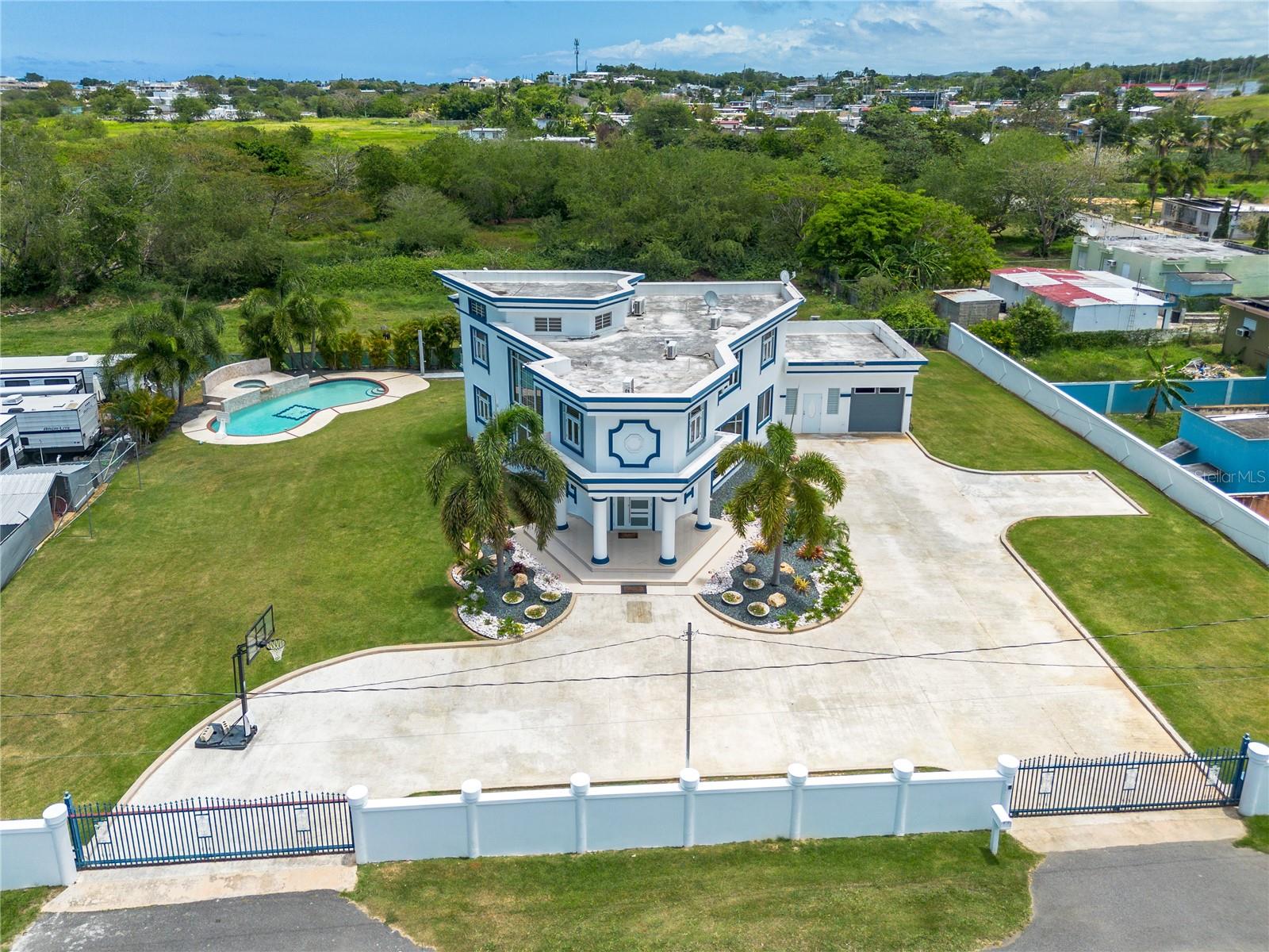 1 Calle Isamar Property Photo 1