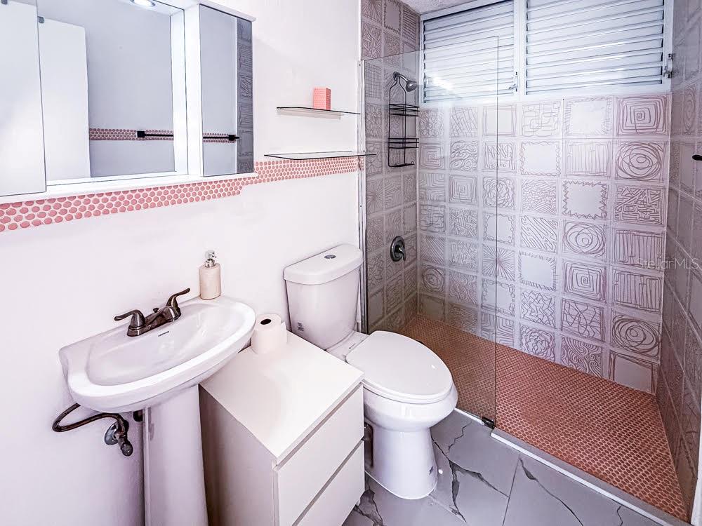 Miramar Towers 721 Hernandez St. #a Property Photo 18