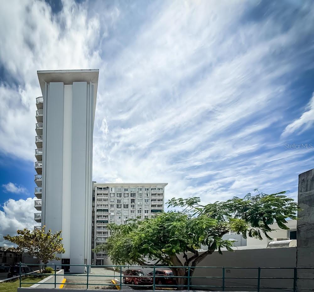 Miramar Towers 721 Hernandez St. #a Property Photo 26