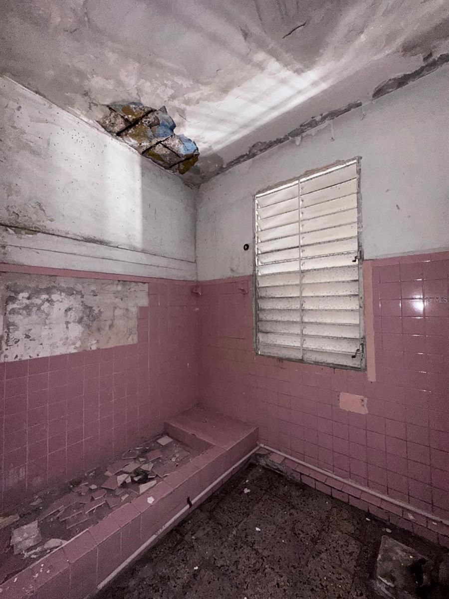 2024 Loiza St Property Photo 16