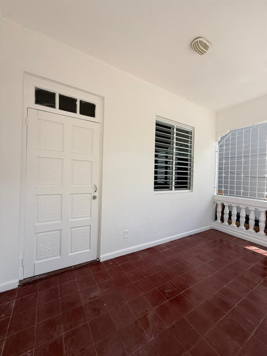 513 Barbe St #101 Property Photo 2