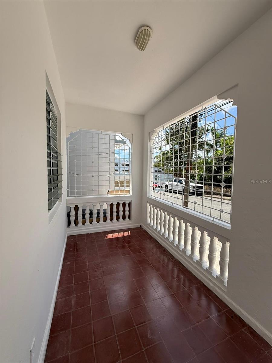 513 Barbe St #101 Property Photo 3