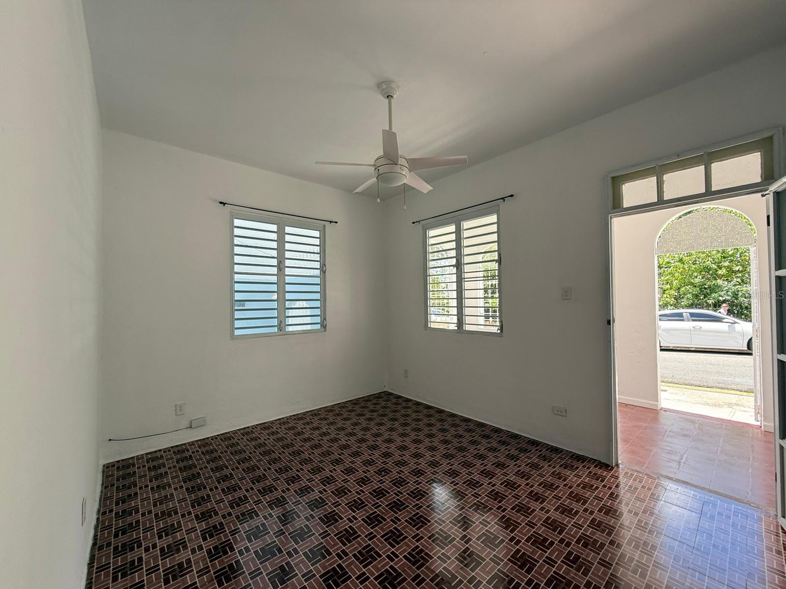 513 Barbe St #101 Property Photo 5