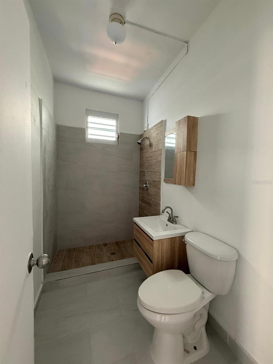 513 Barbe St #101 Property Photo 8