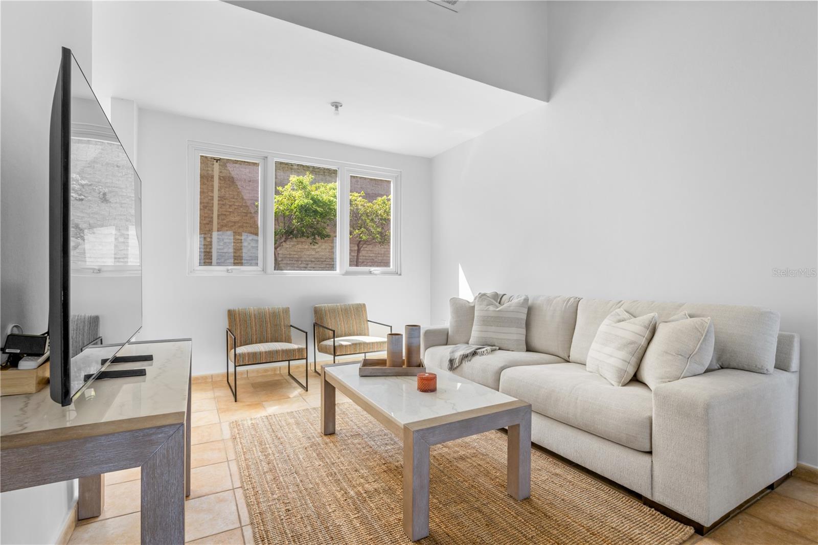 10 H #201 Property Photo 4