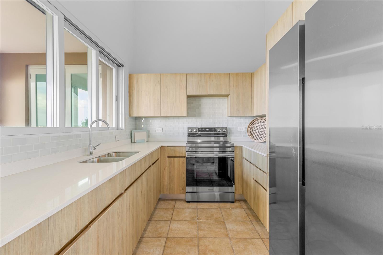 10 H #201 Property Photo 7