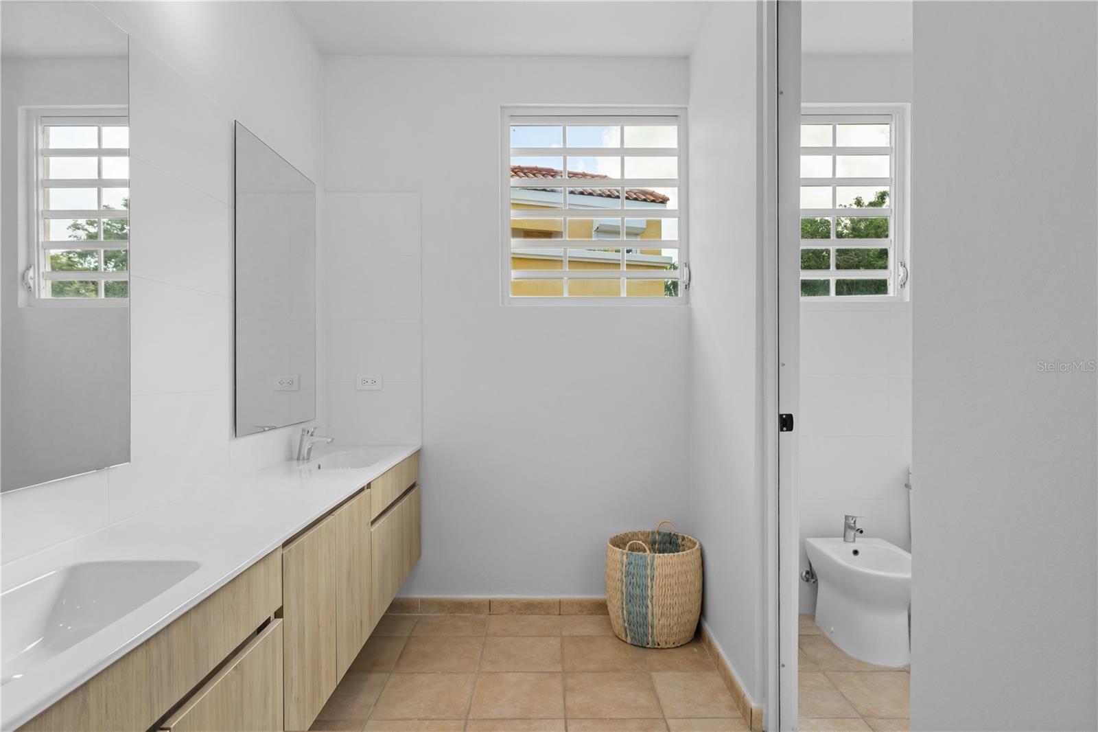 10 H #201 Property Photo 13