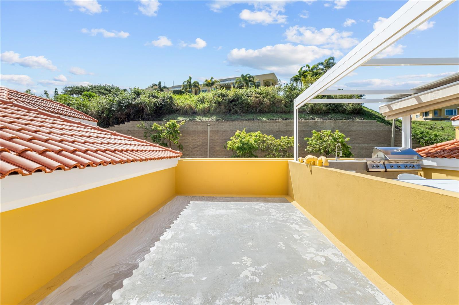 10 H #201 Property Photo 24