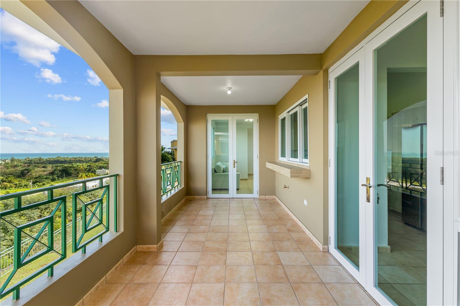 10 I #201 Property Photo 16