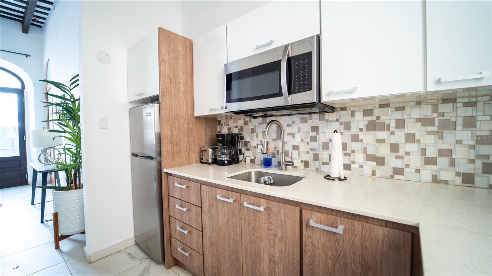 101 Sol St #2b Property Photo 6
