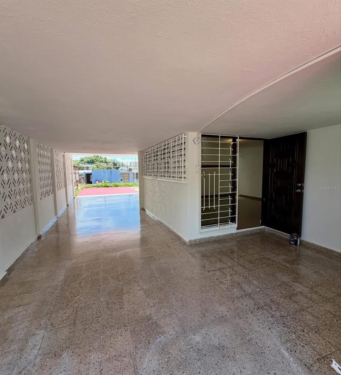 882 Calle Paganini Property Photo 2