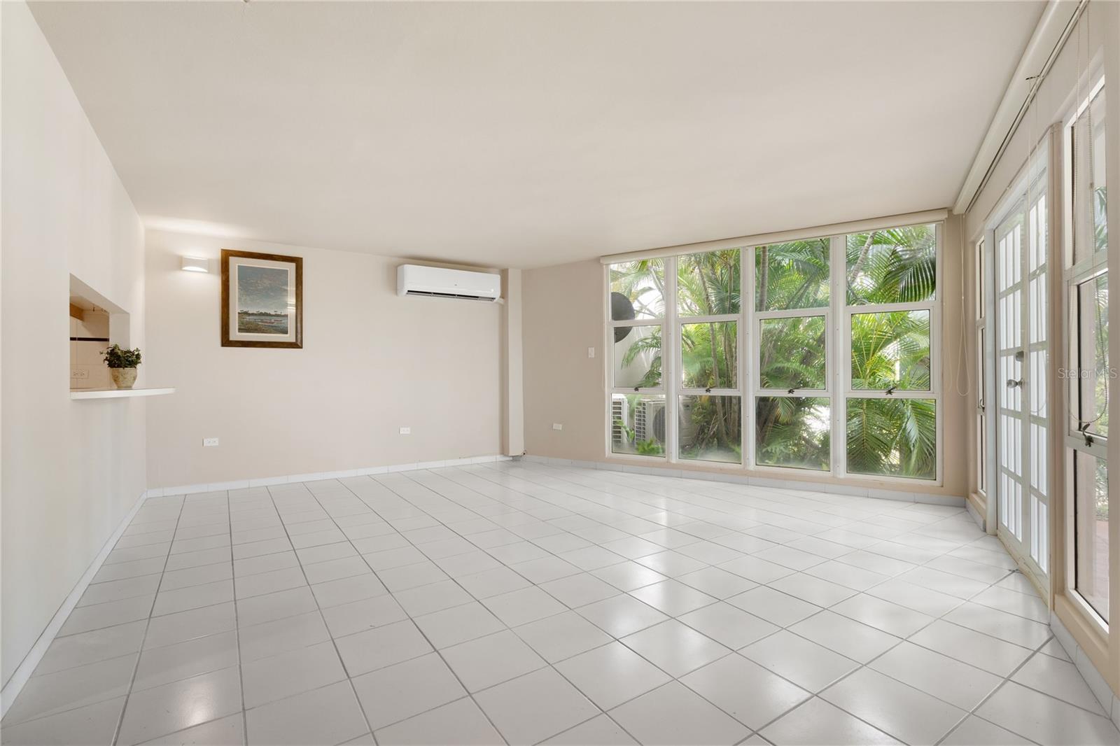 125 Palmarina Clb #12 Property Photo 8