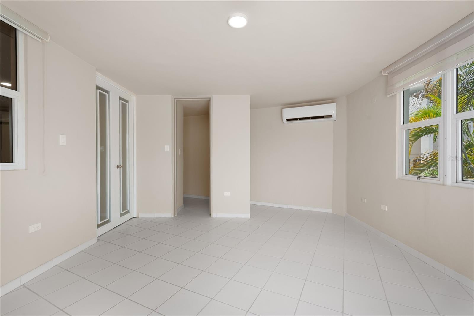 125 Palmarina Clb #12 Property Photo 34