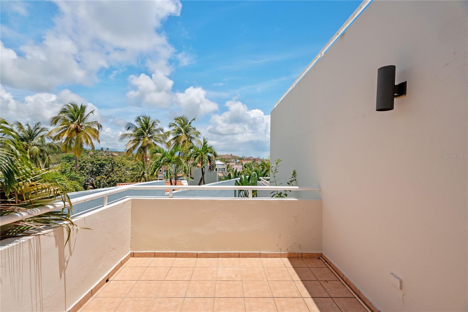 125 Palmarina Clb #12 Property Photo 36
