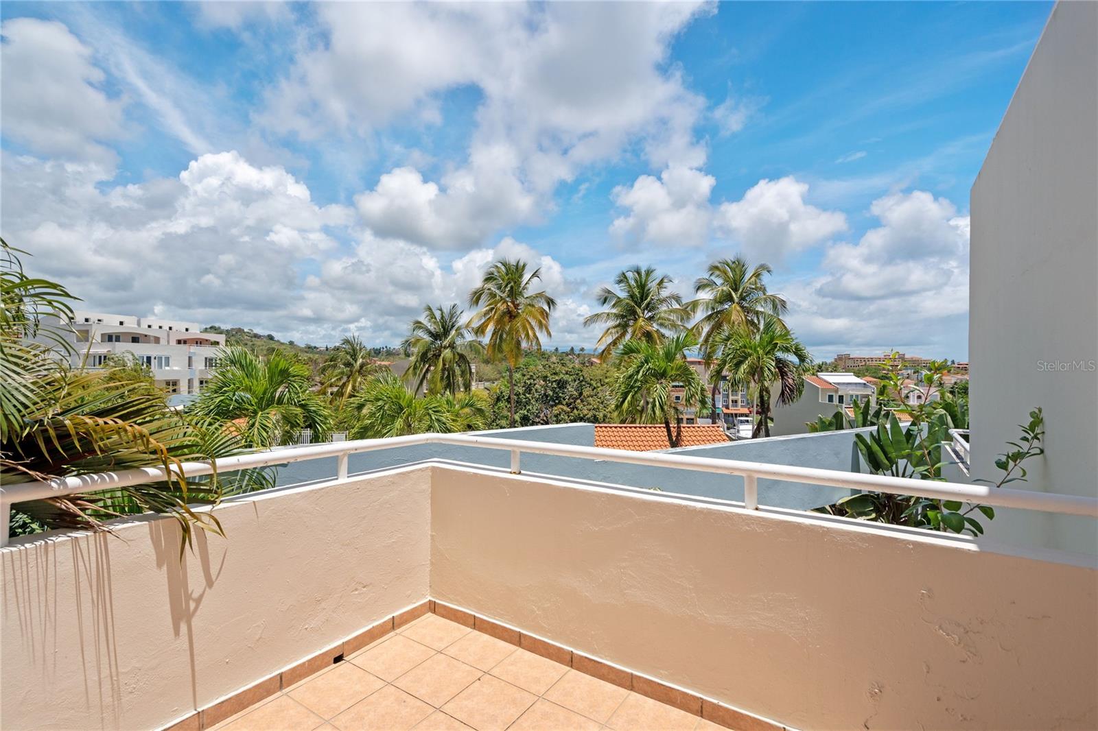 125 Palmarina Clb #12 Property Photo 37