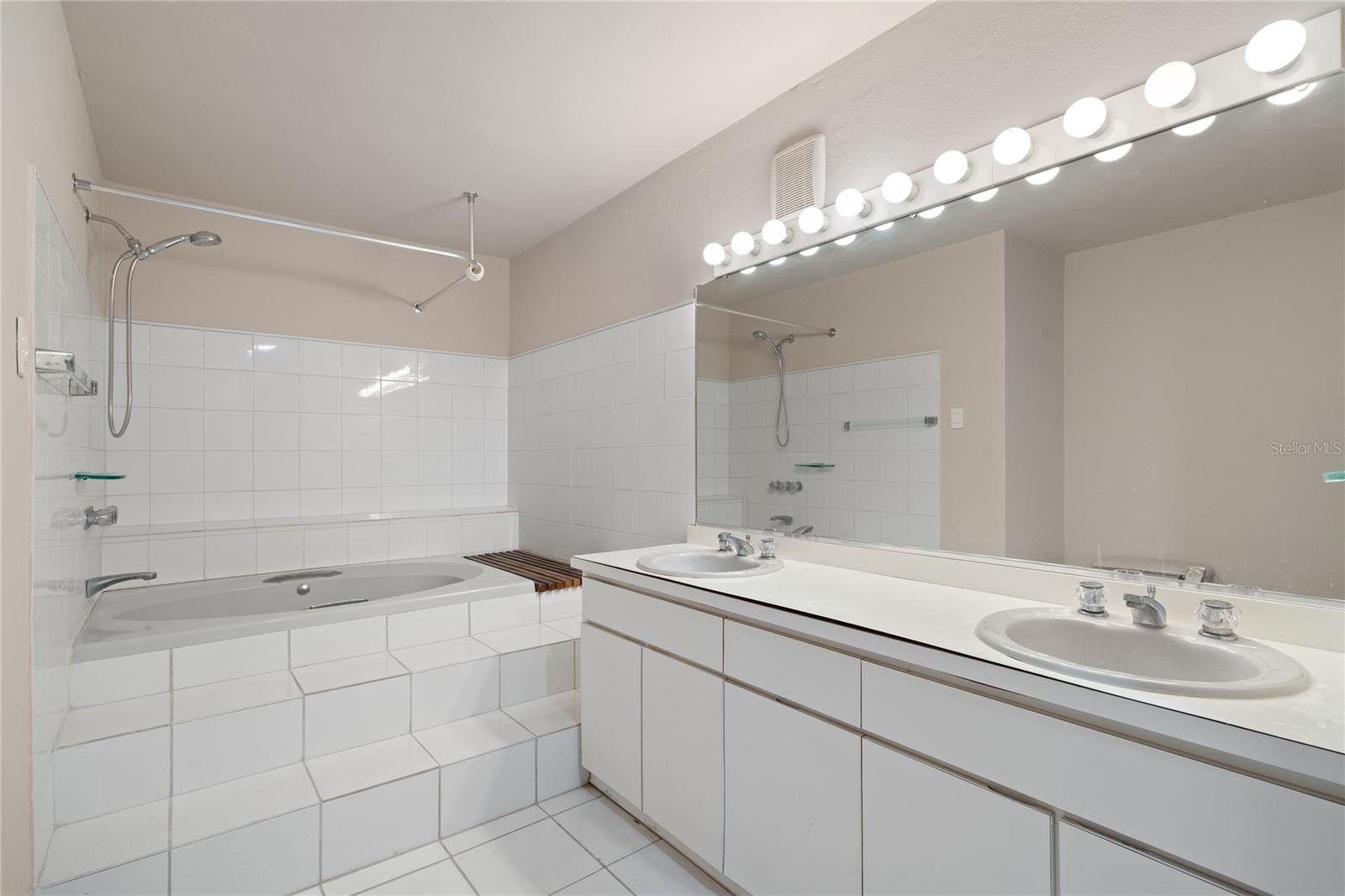 125 Palmarina Clb #12 Property Photo 40