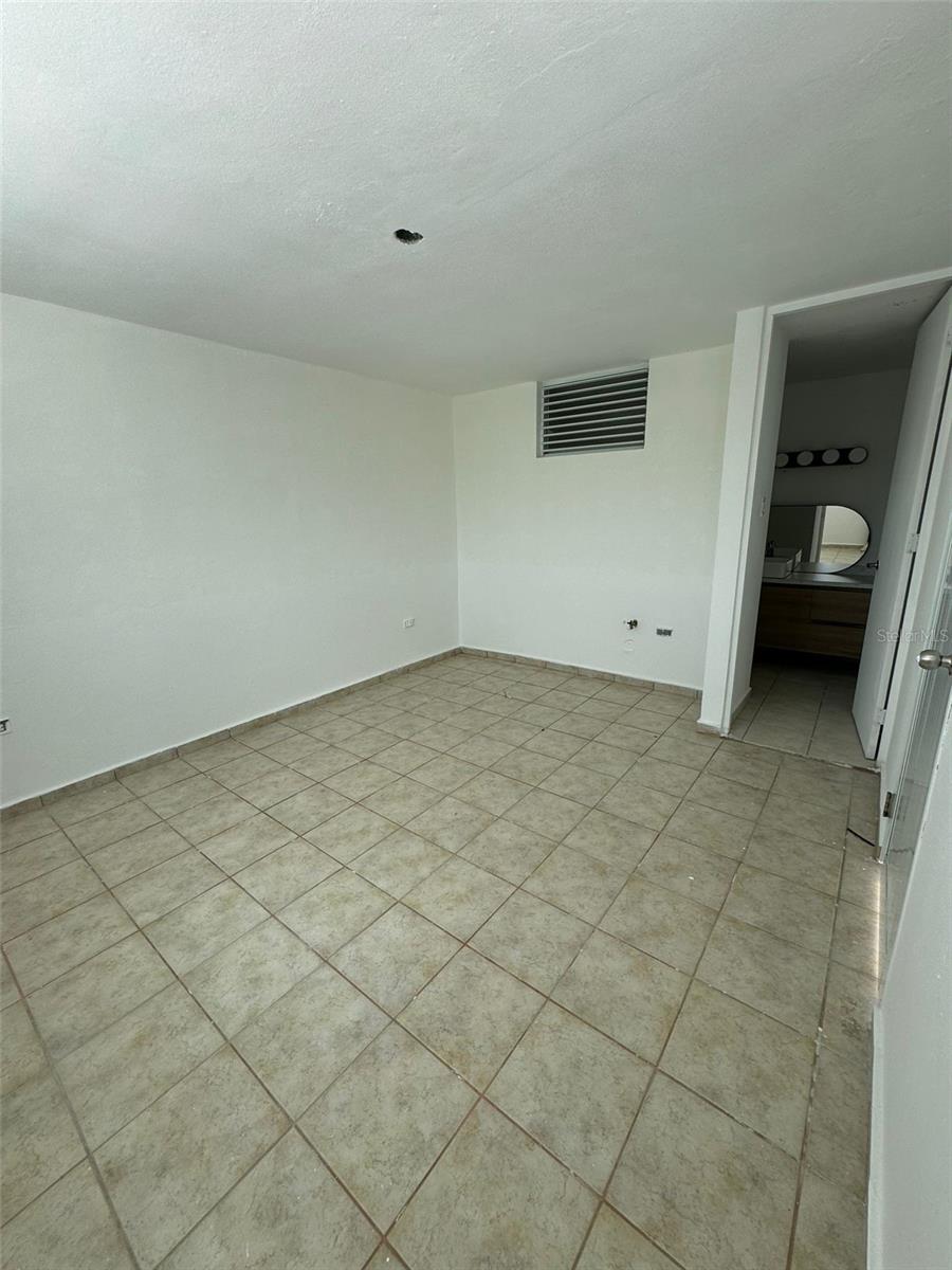 29 Calle Basilio Catala #210 Property Photo 17