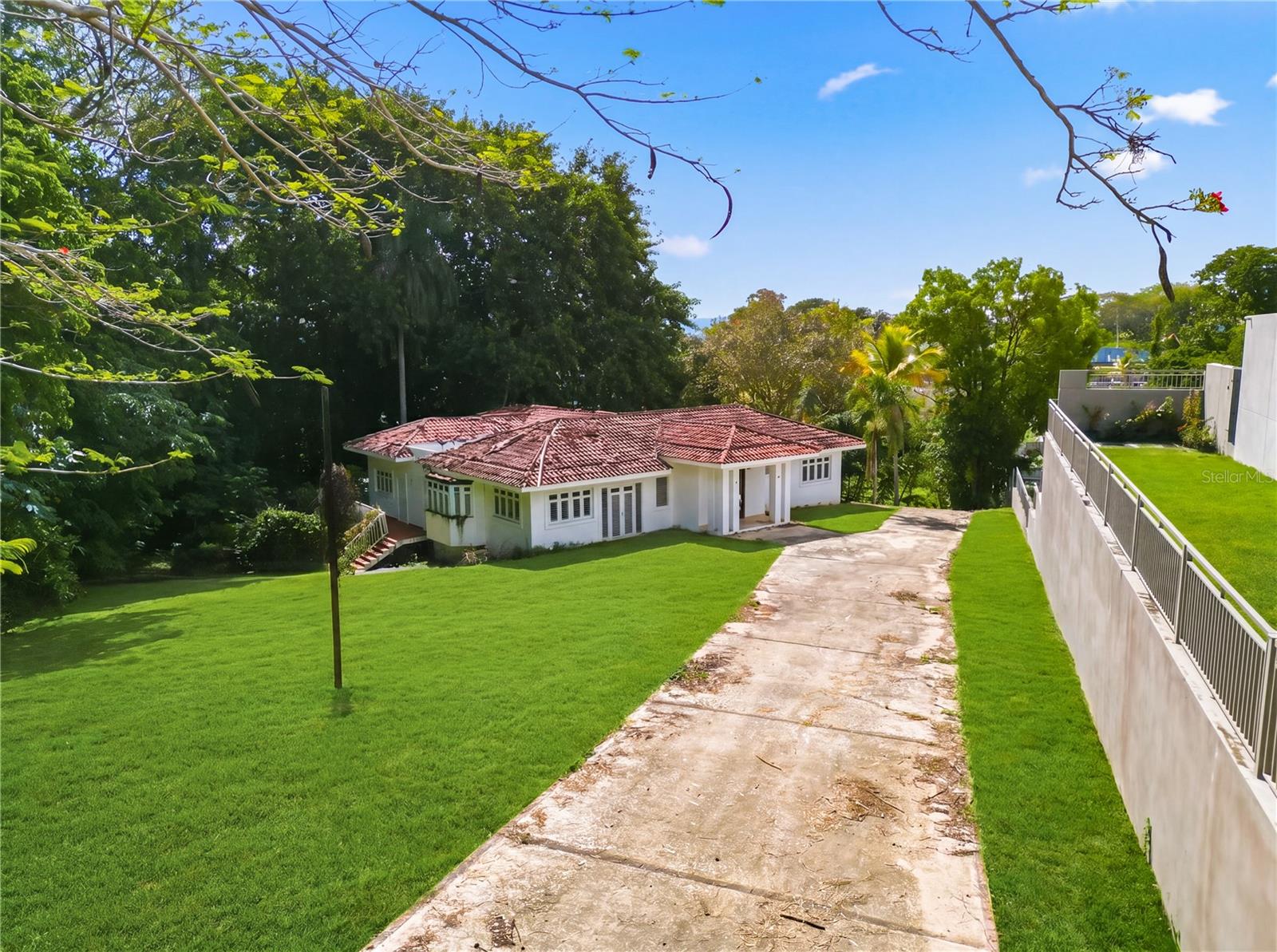 7 Vanda Property Photo 1