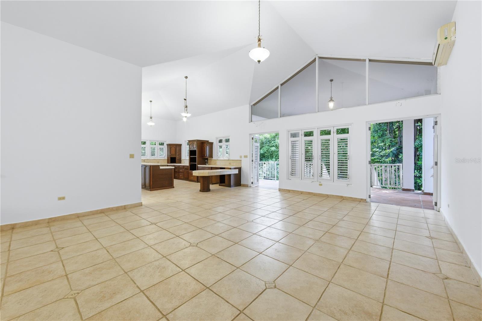 7 Vanda Property Photo 11