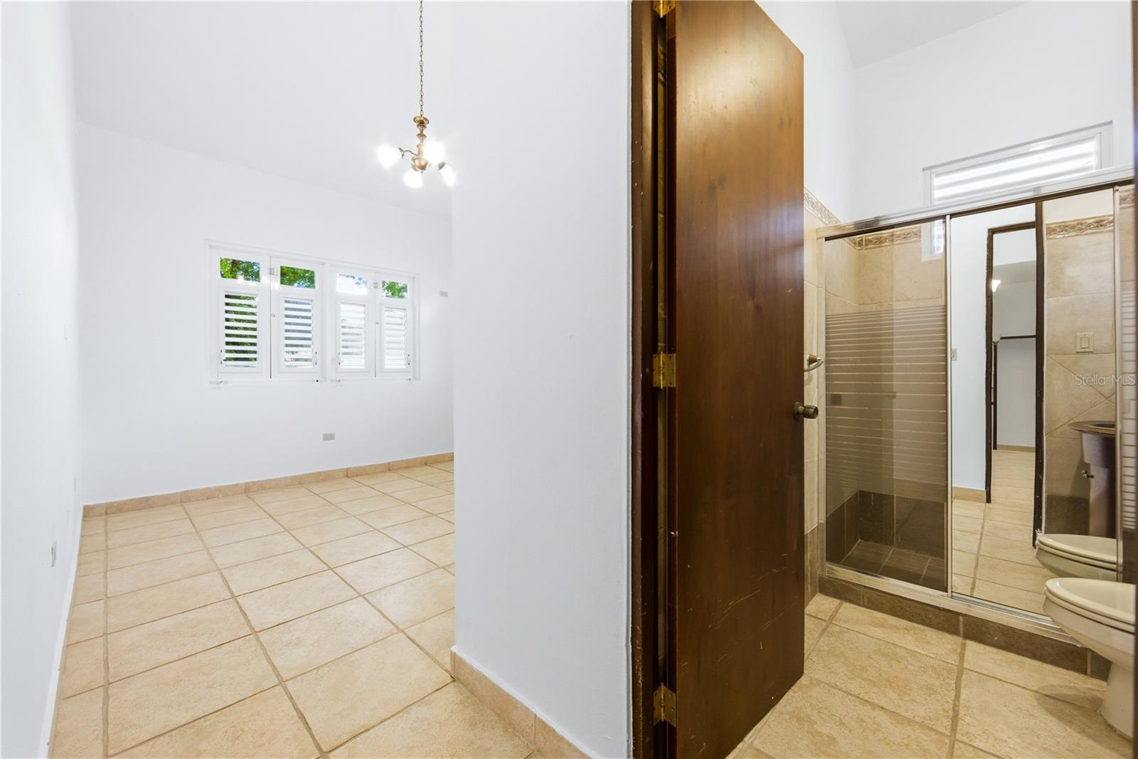 7 Vanda Property Photo 36