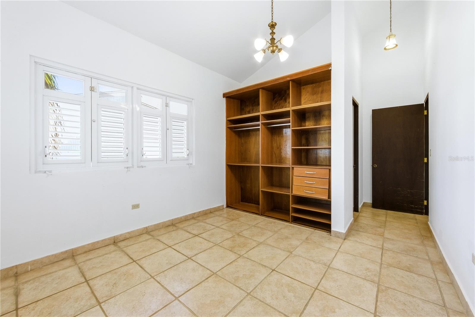 7 Vanda Property Photo 39
