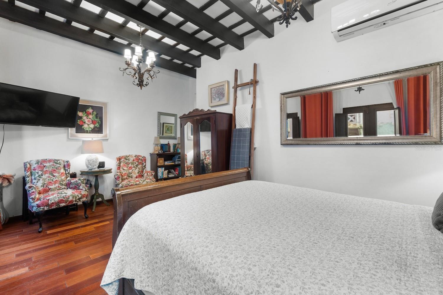422 Norzagaray Property Photo 24
