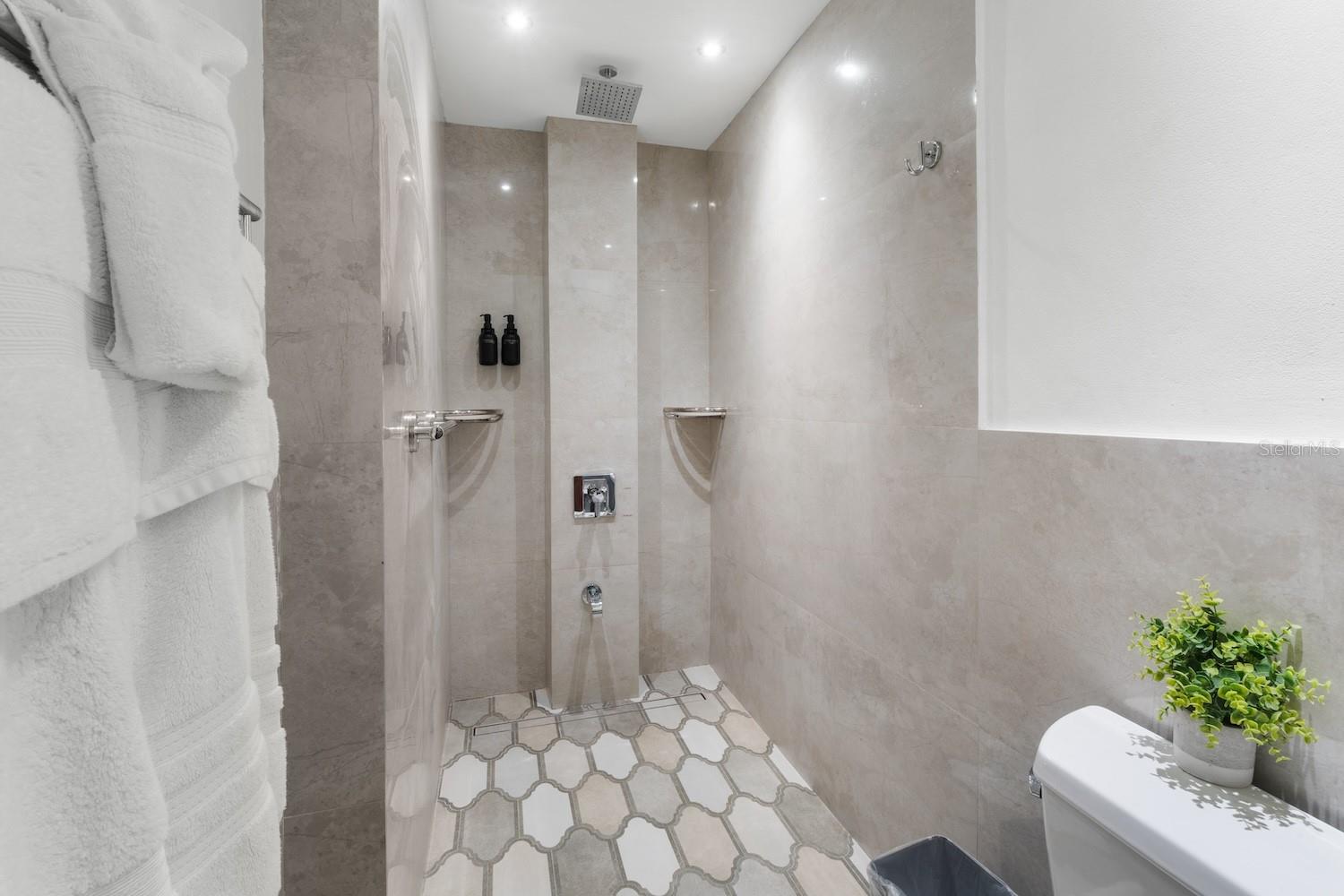 422 Norzagaray Property Photo 27