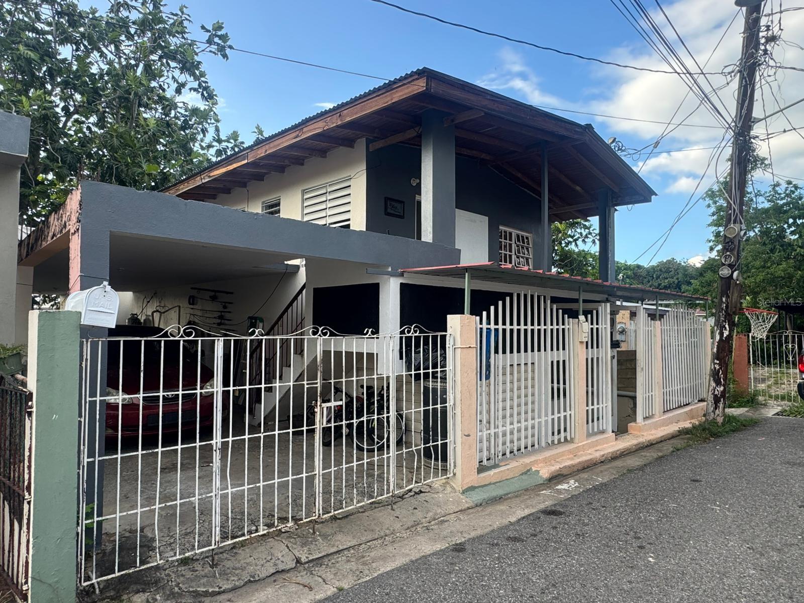 Galniel #a44 Barriada Garnier Property Photo 1