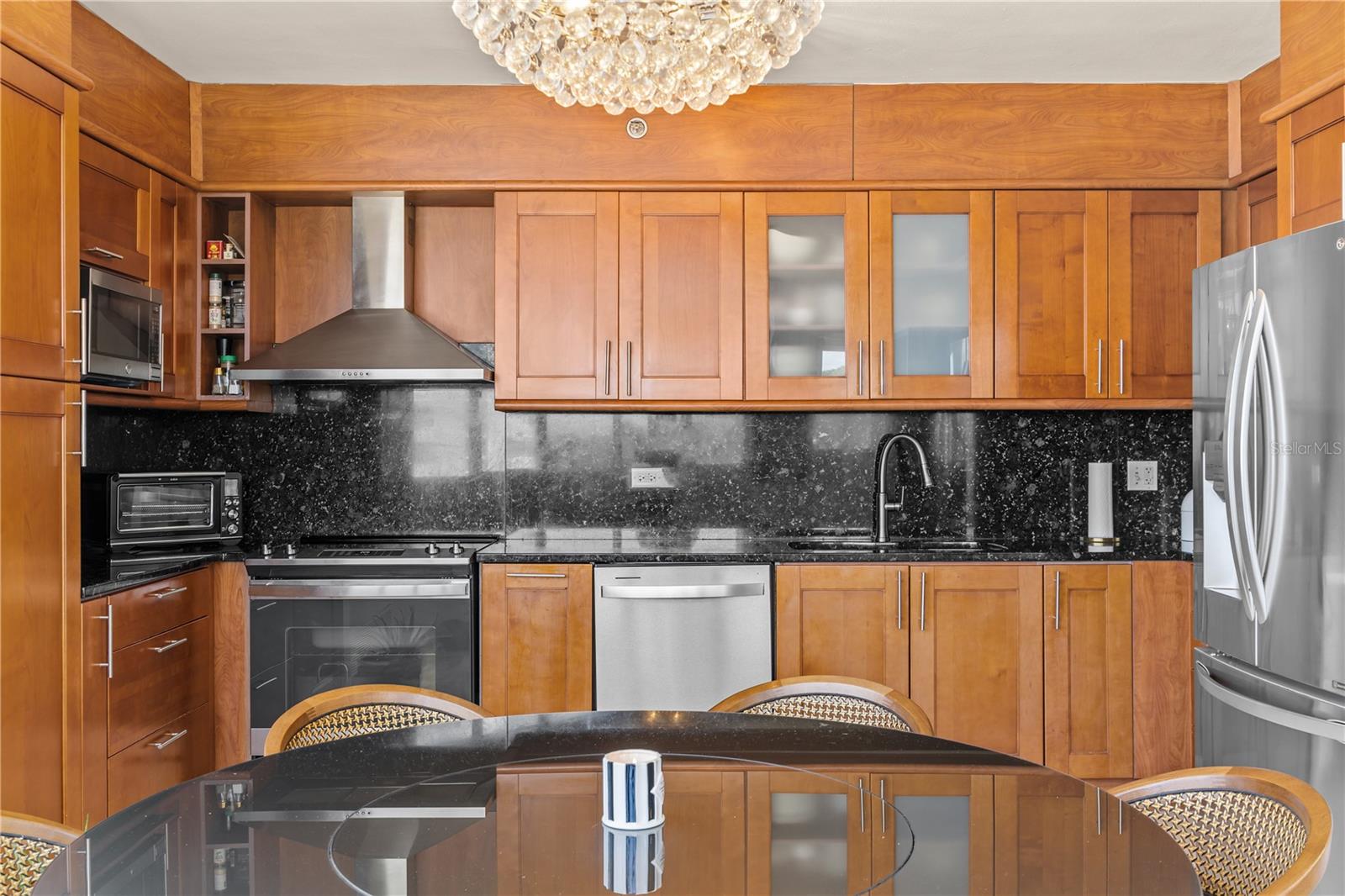 14 Carr 833 #1404 Property Photo 13