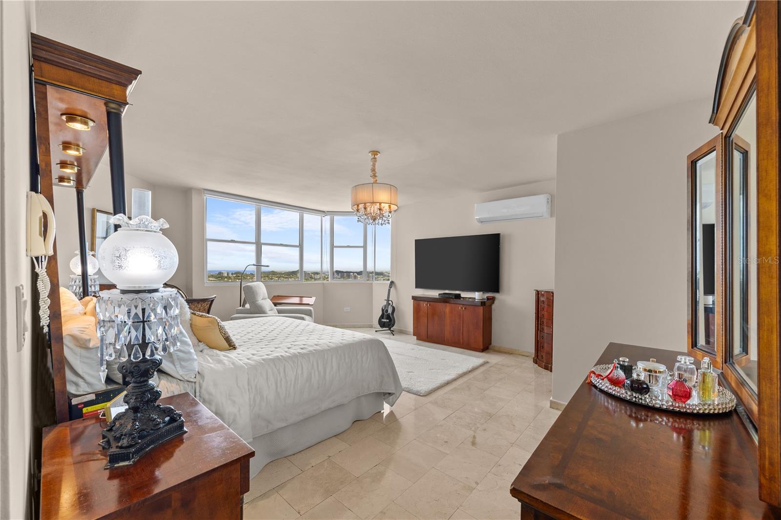 14 Carr 833 #1404 Property Photo 24