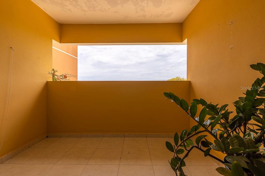 706 St Sectot La Julia Property Photo 9
