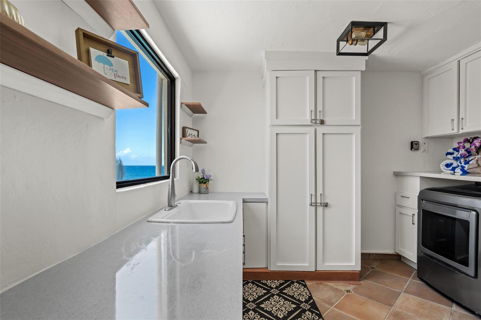 91 G Kennedy Street Property Photo 13