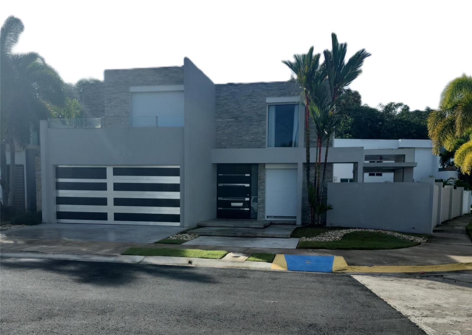 4 Adonidia #hh39 Property Photo 1