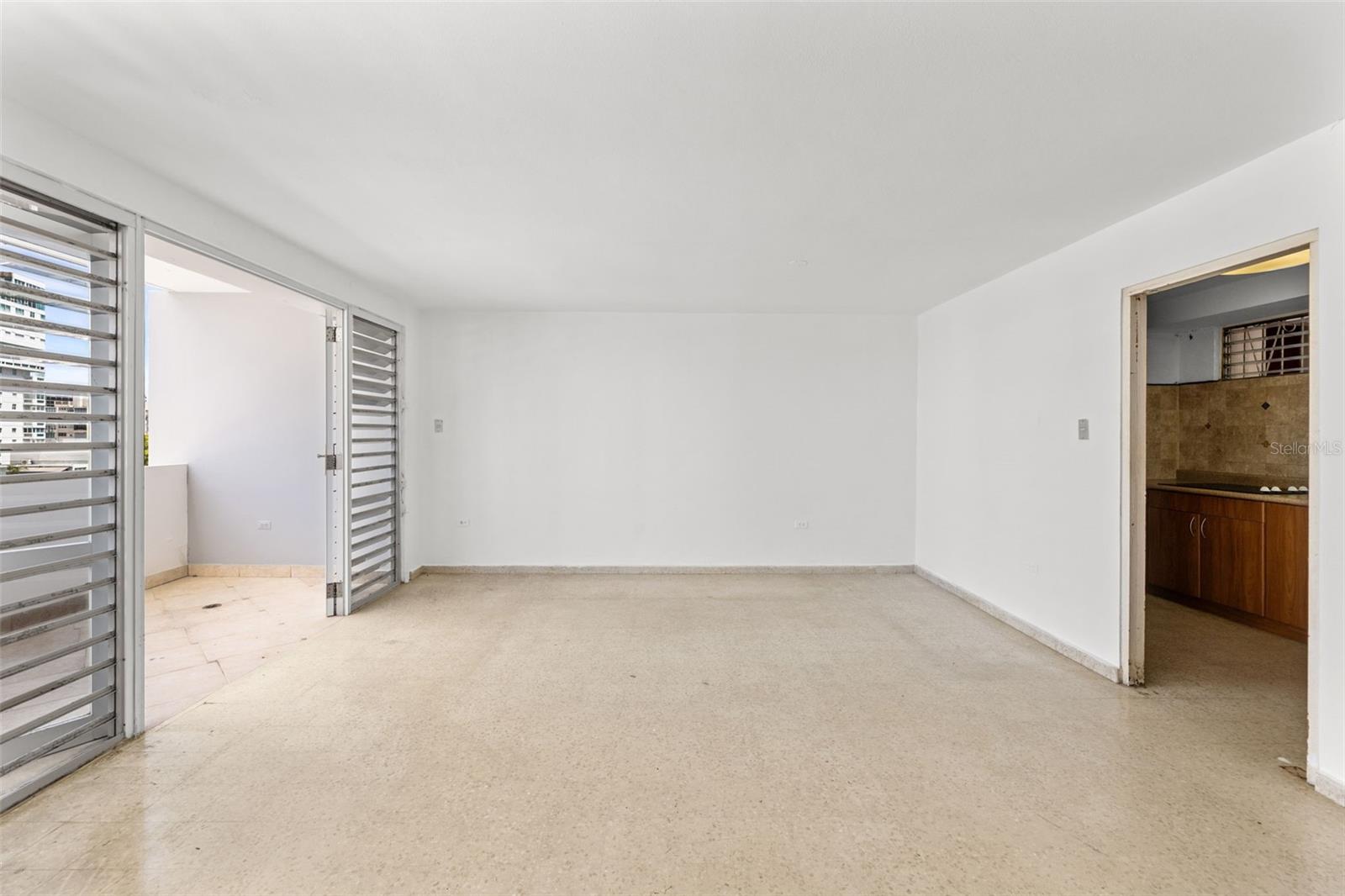 1319 Ashford Ave #6b Property Photo 4