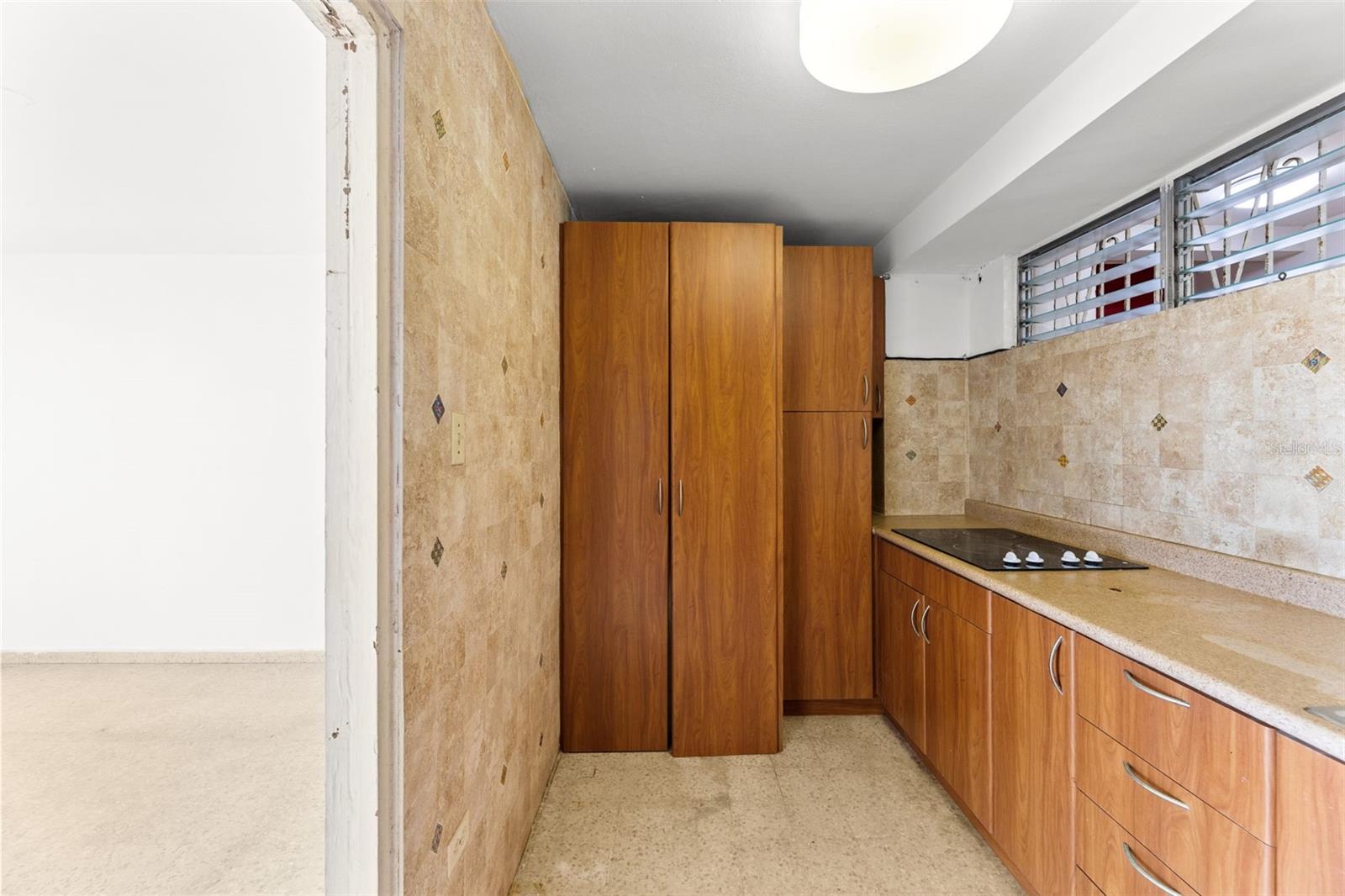 1319 Ashford Ave #6b Property Photo 14