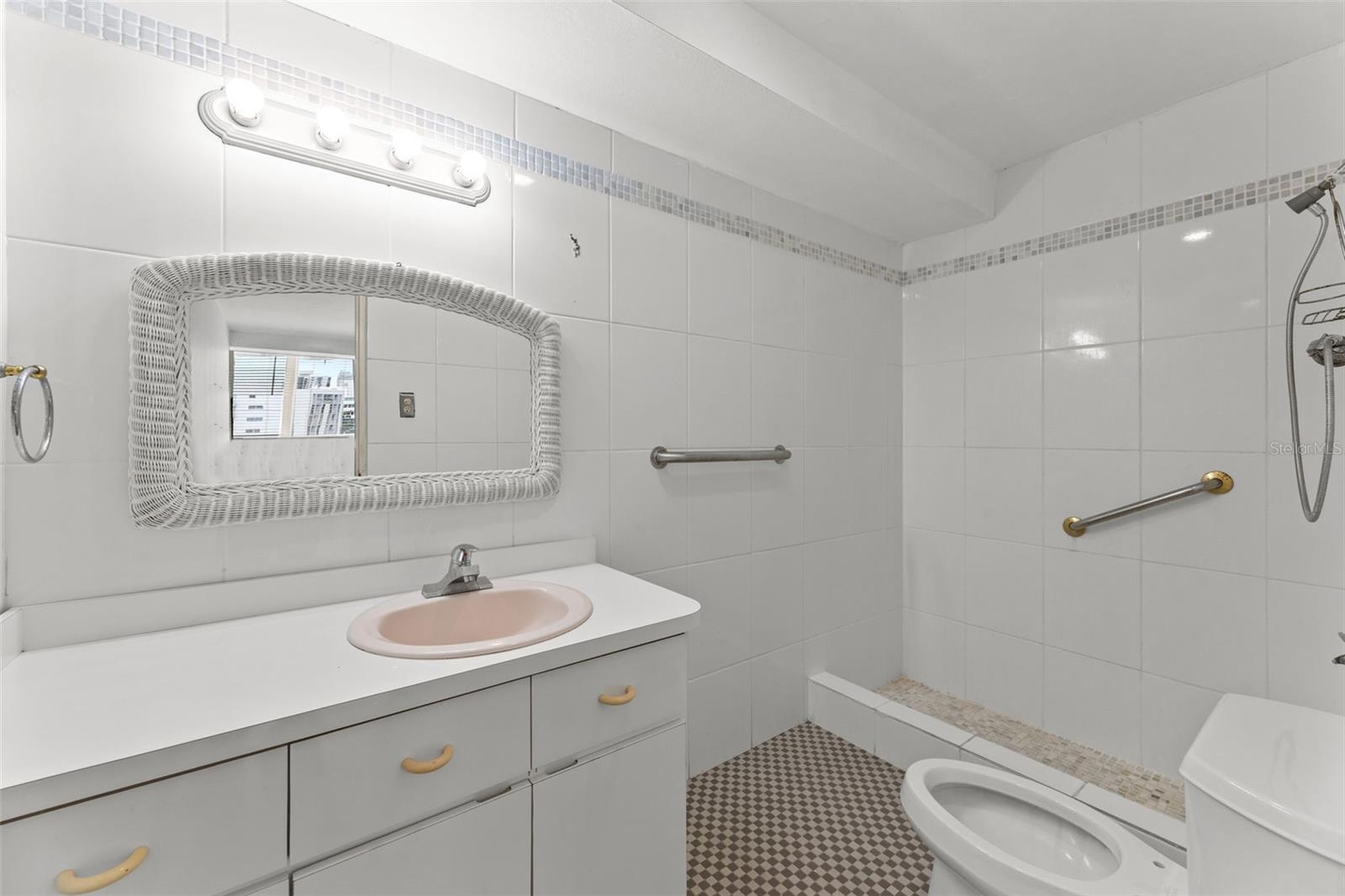 1319 Ashford Ave #6b Property Photo 28