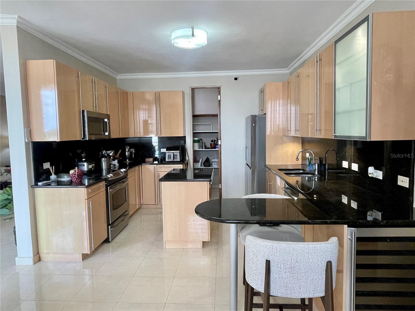 Palma Real Avenue Murano Luxury Apartments #8 Property Photo 5