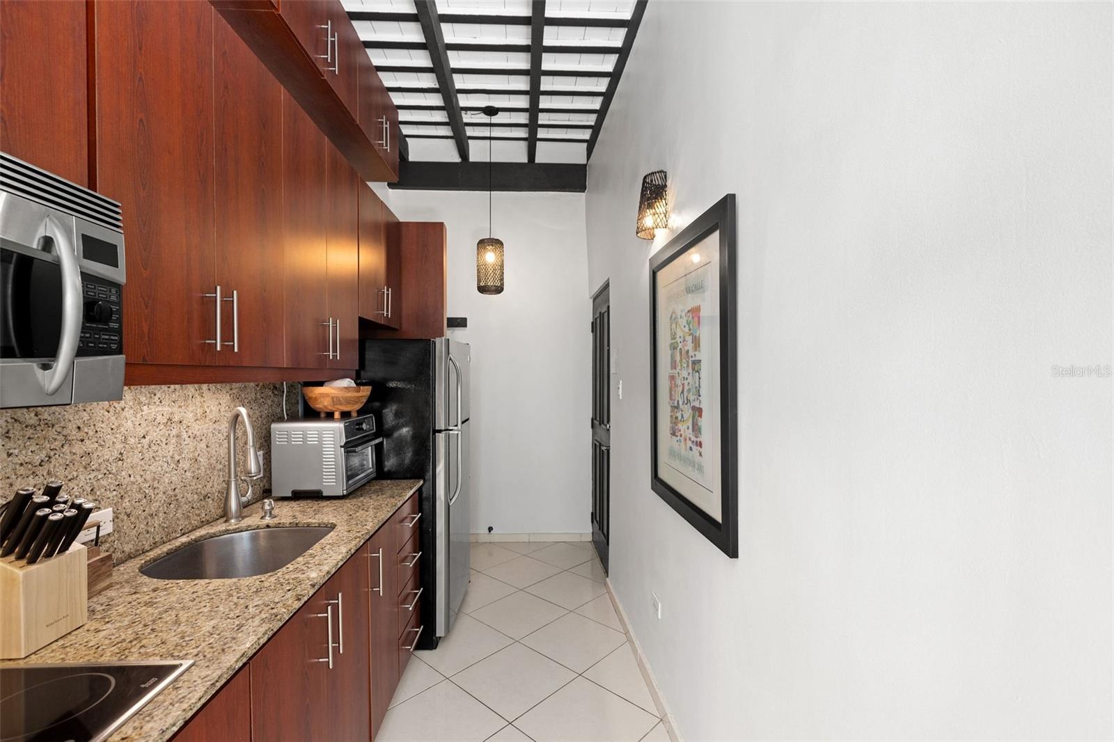 307 San Sebastian #2-b Property Photo 3