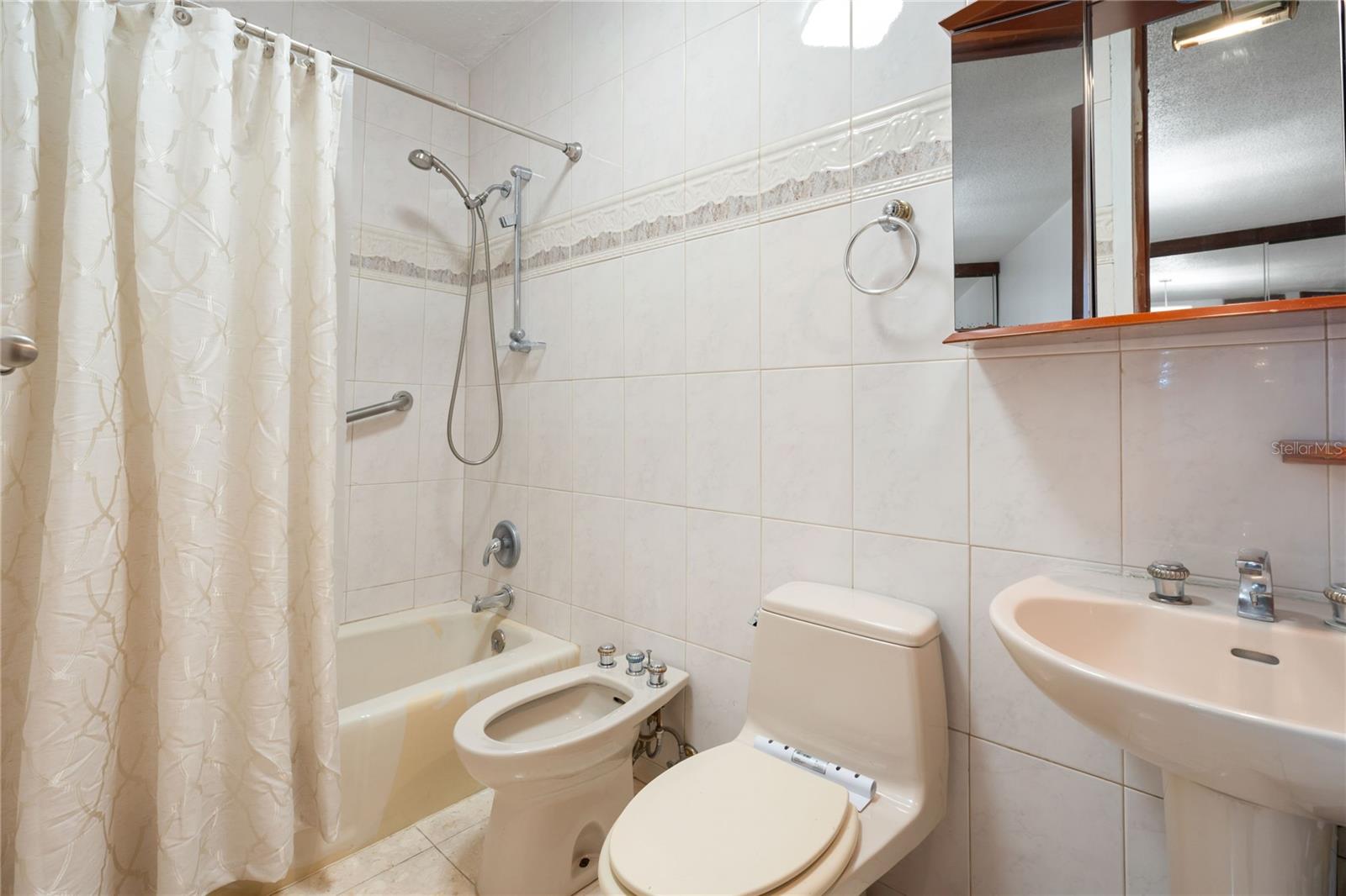 1704 San Patricio Ave #1704 Property Photo 14