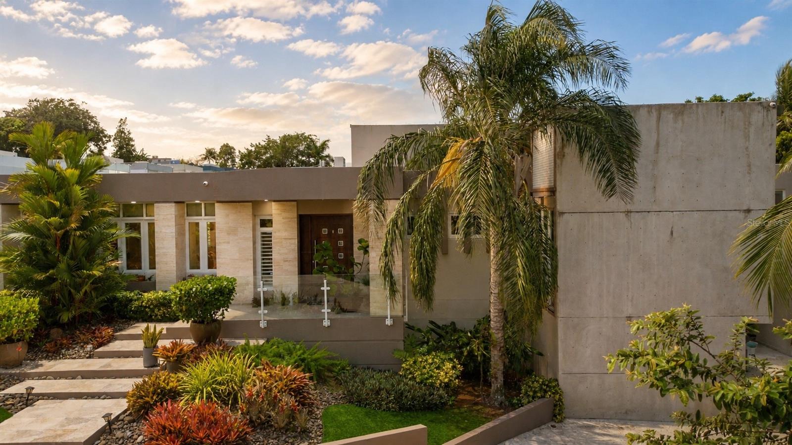 A31 Colinas De Parkville St Property Photo 1
