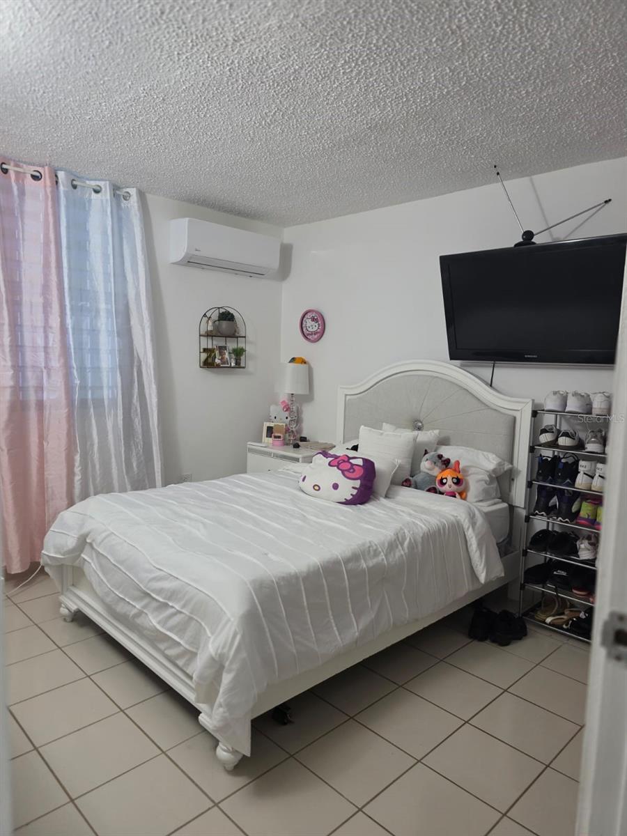 J-7 Juan Carrion Property Photo 10