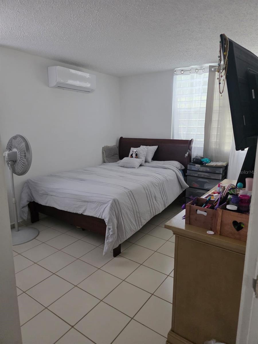 J-7 Juan Carrion Property Photo 11