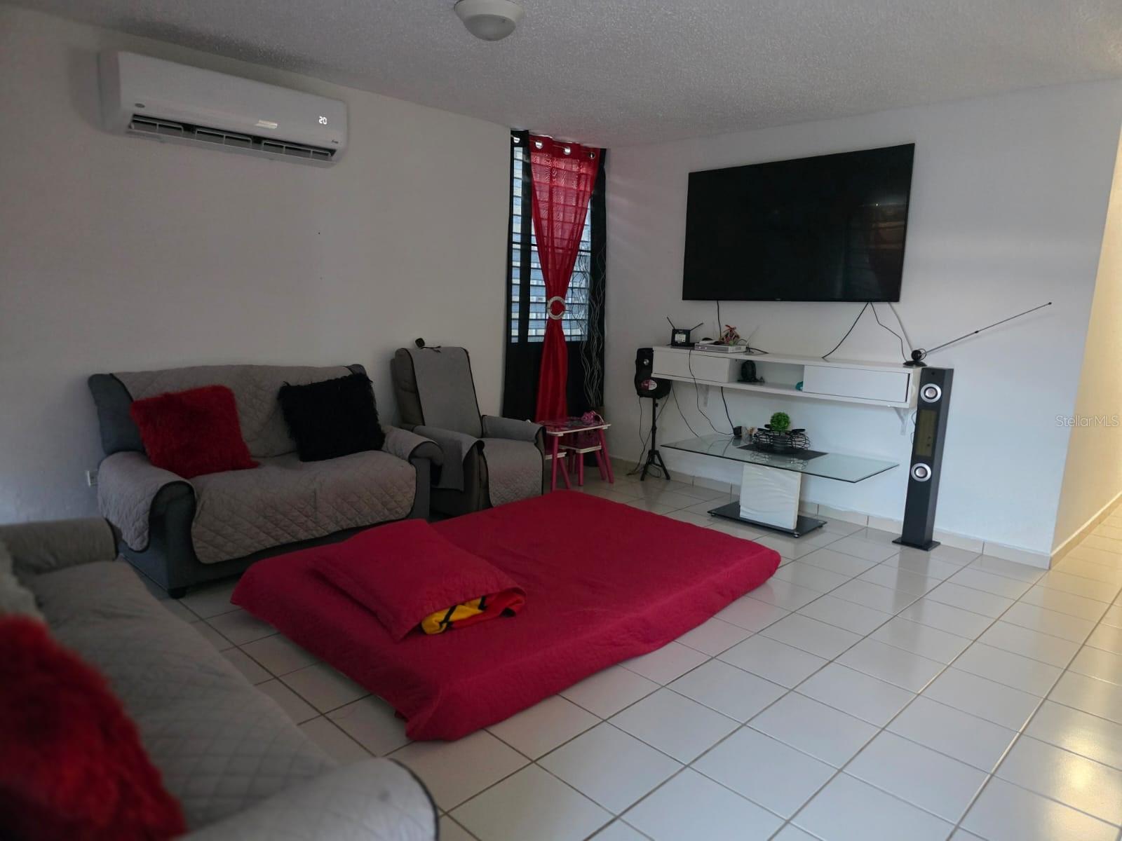 J-7 Juan Carrion Property Photo 18