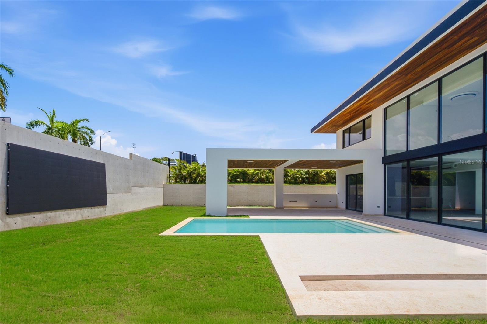 45 Sereno Property Photo 5