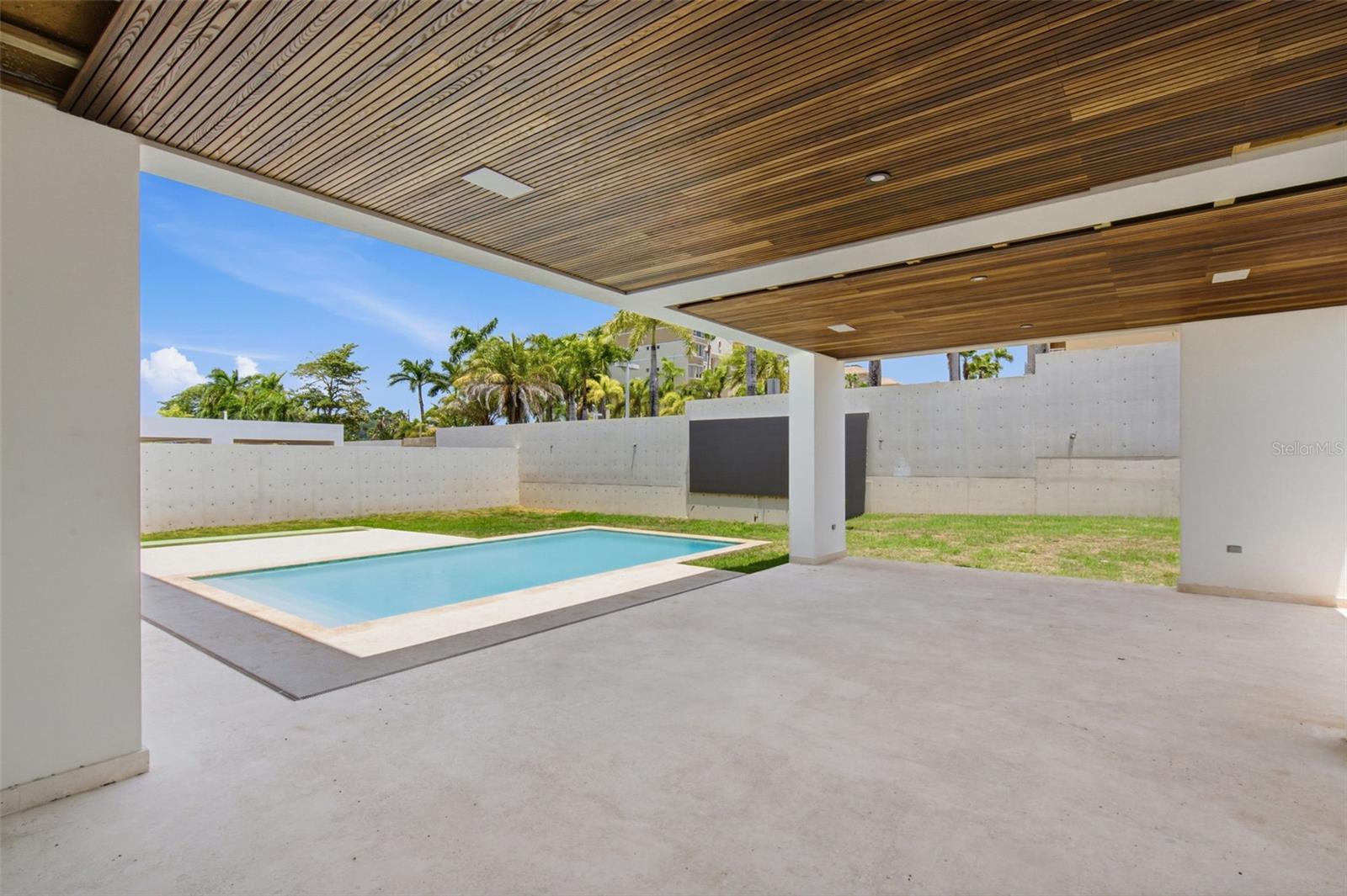 45 Sereno Property Photo 7