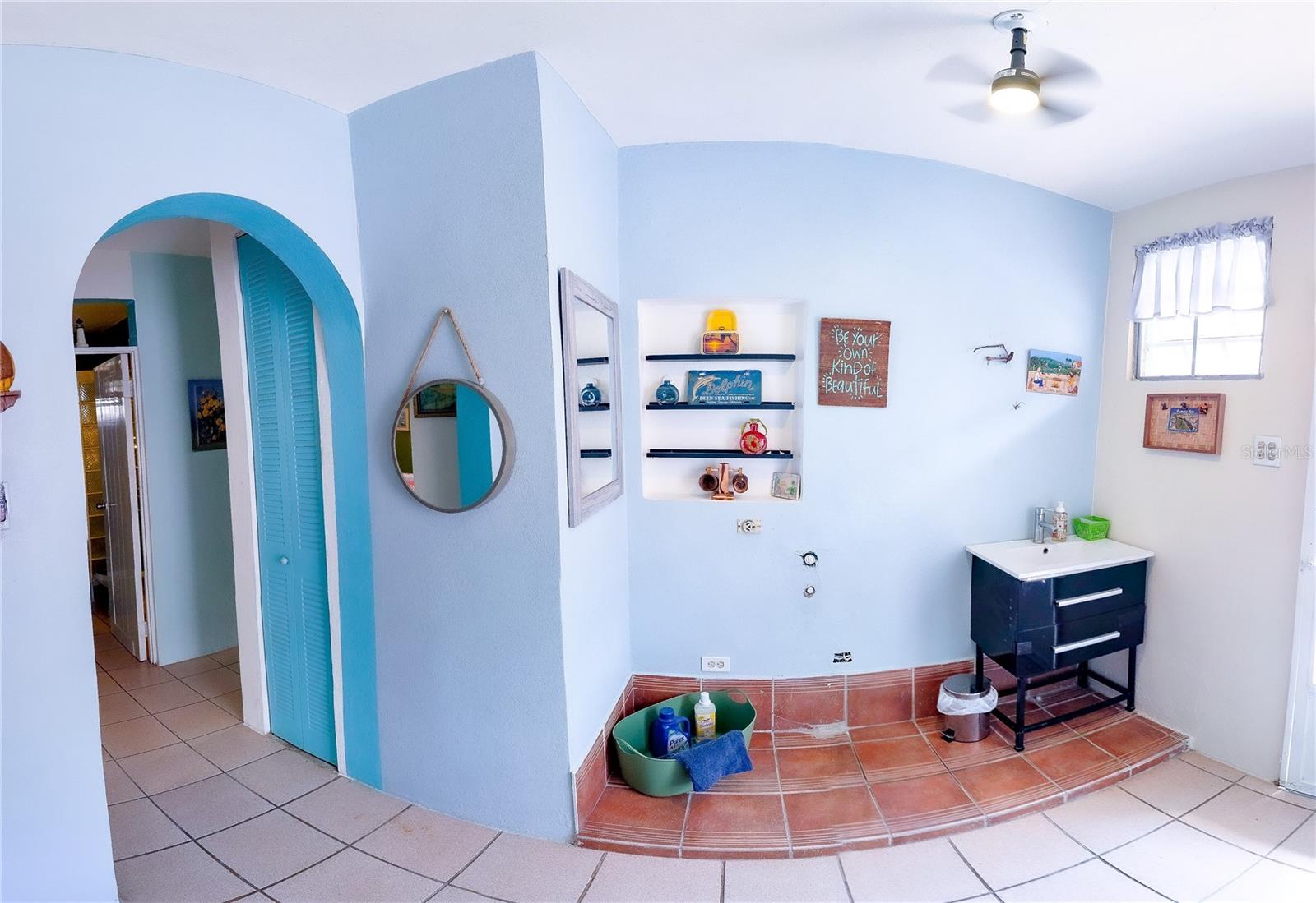 74b Carr, 188 Property Photo 17