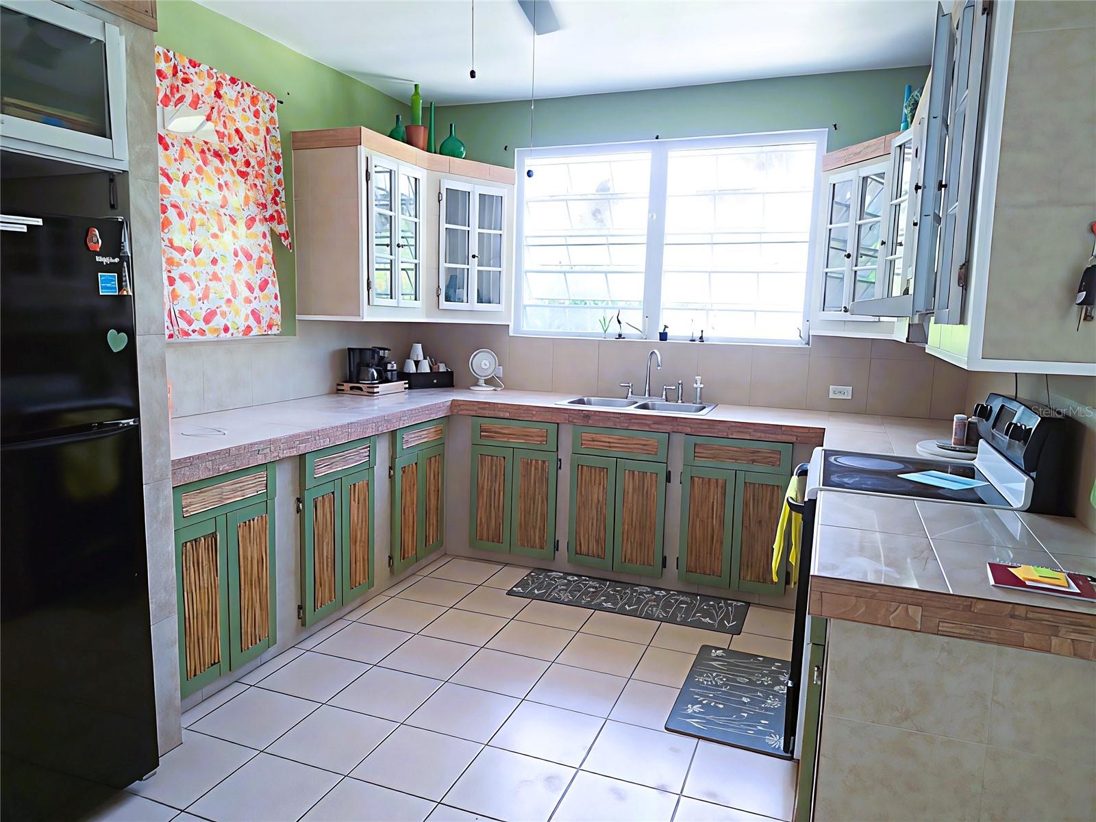 74b Carr, 188 Property Photo 22