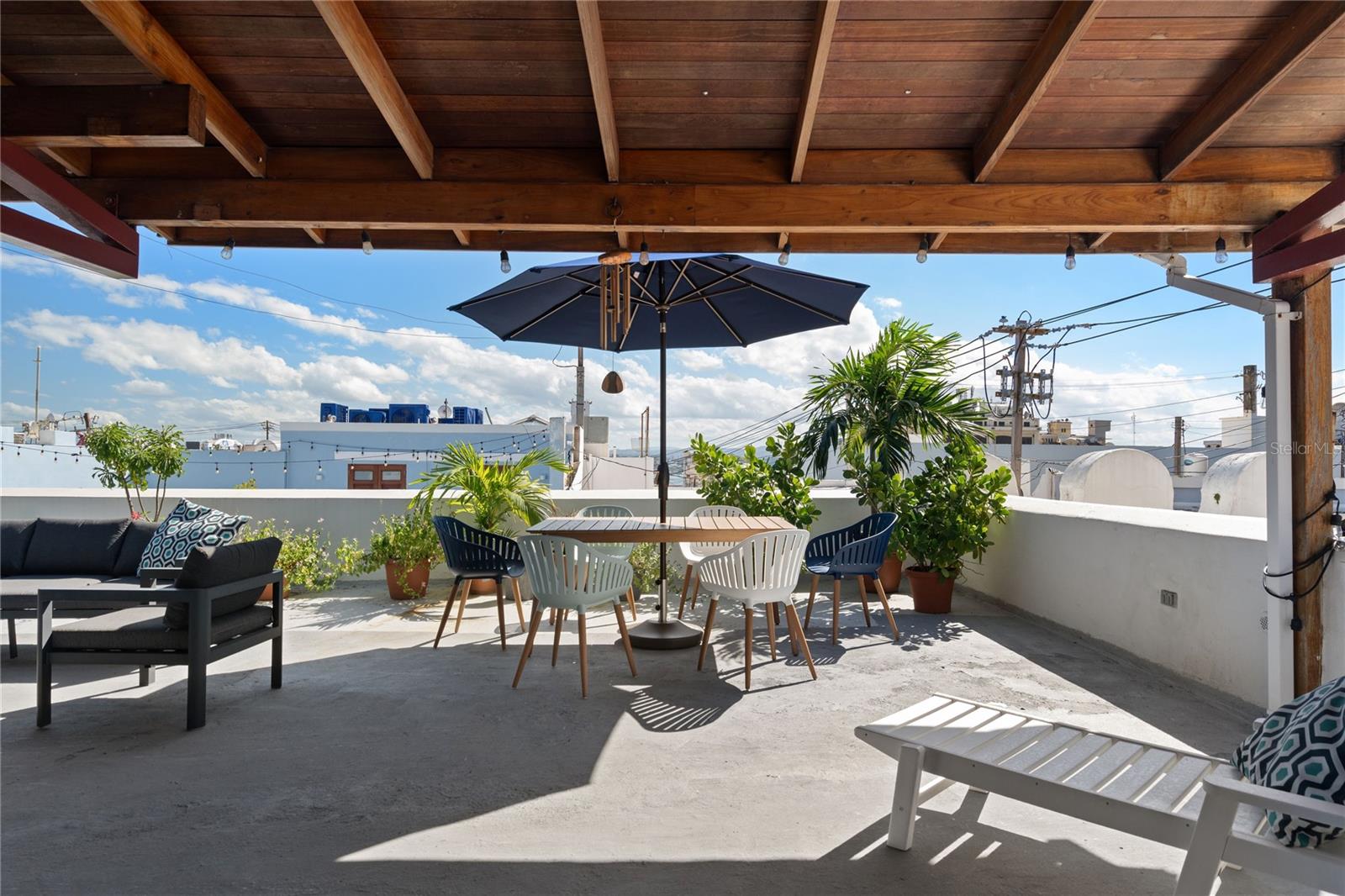 211 Calle Sol Ph #301 Property Photo 1
