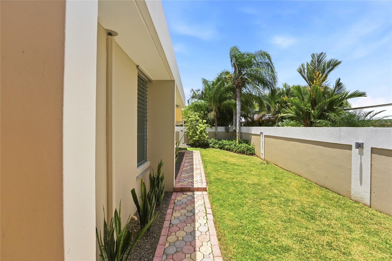 115 Paseo Real Property Photo 20