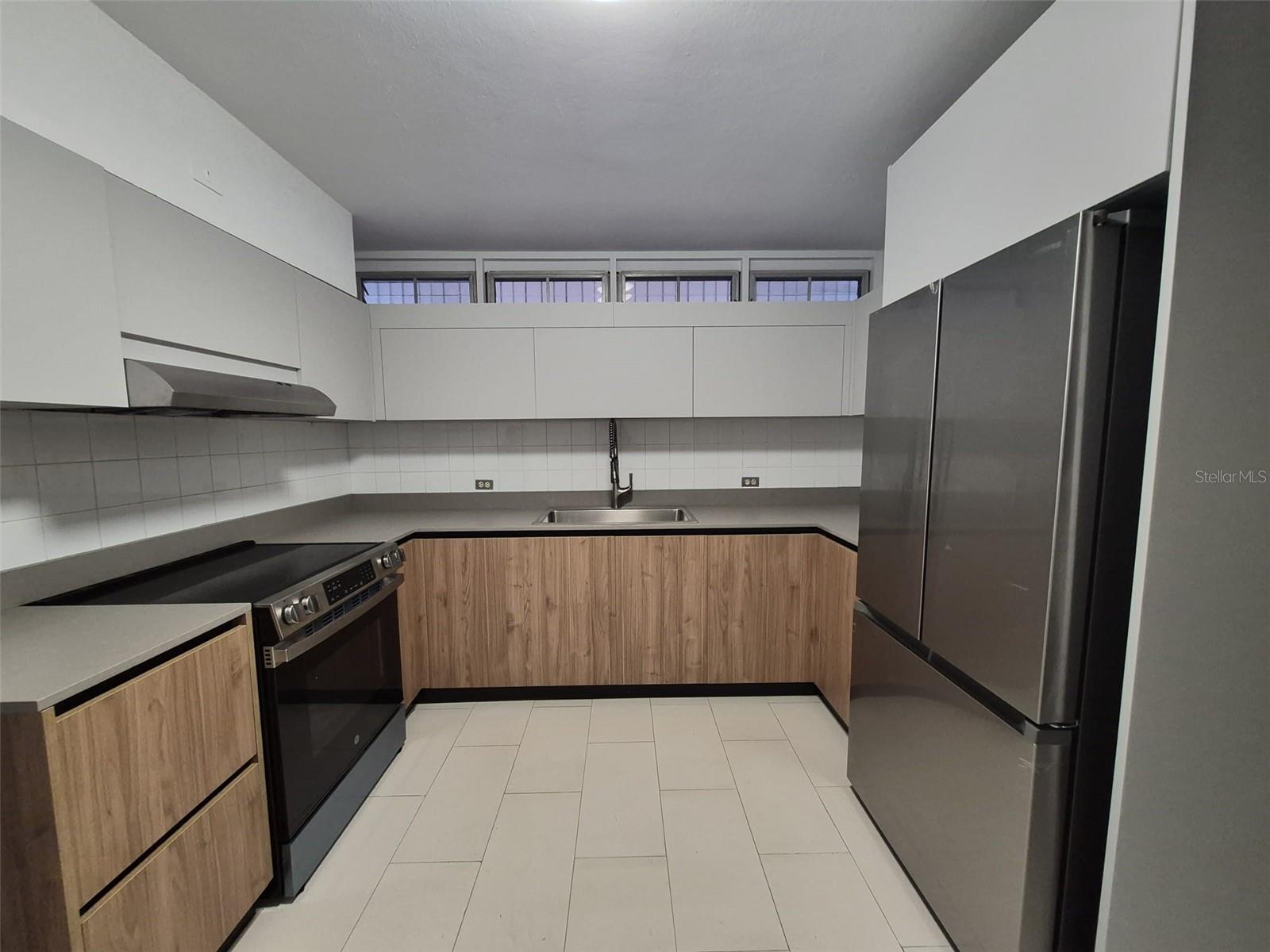 1309 Magdalena Property Photo 3